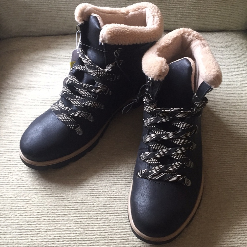 Time and Tru boots